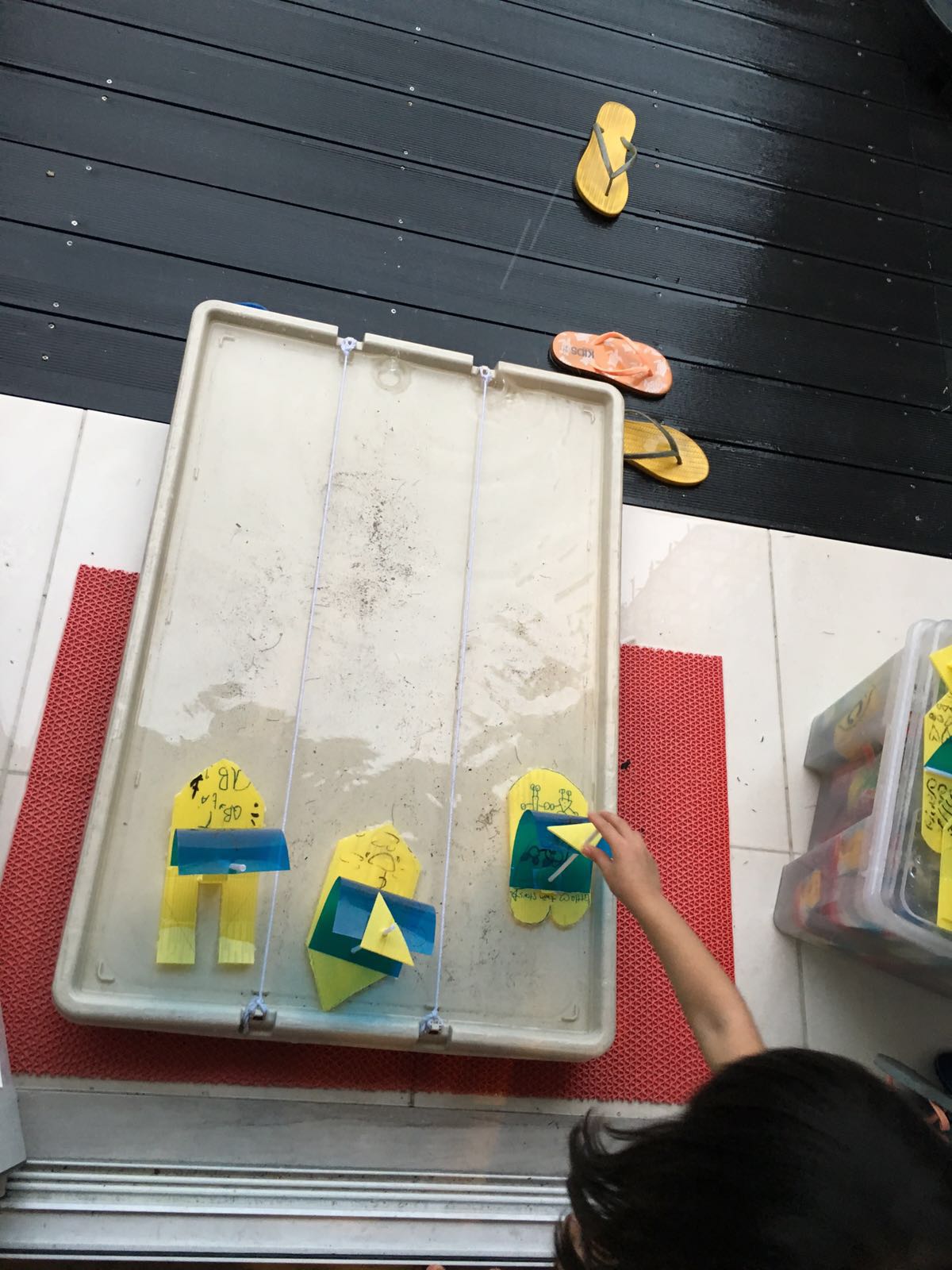小帆船製作好後,便可以開始比賽了。