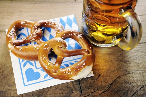 http://www.dreamstime.com/royalty-free-stock-photo-pretzel-bavarian-napkin-selective-focus-image30275905