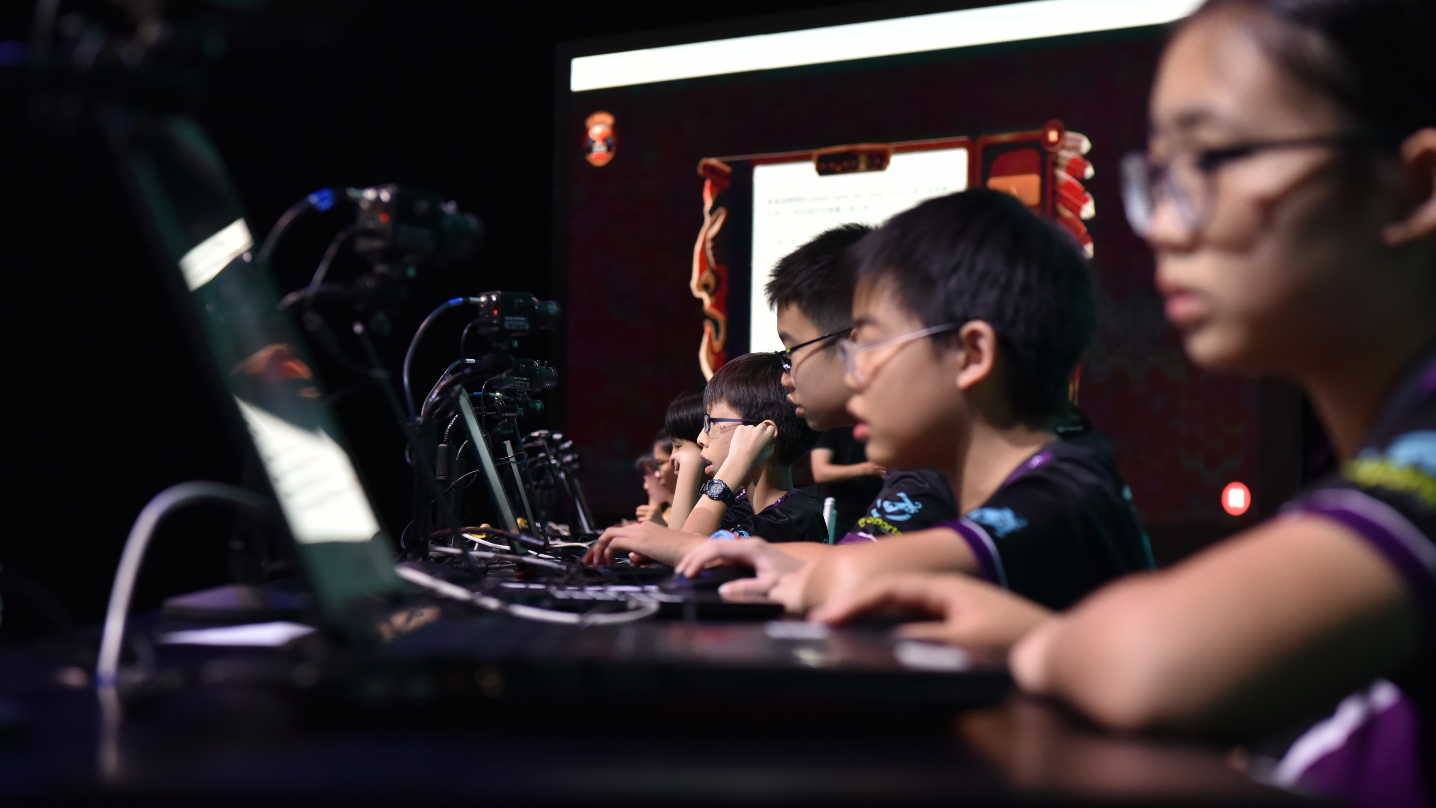 【寓遊戲於學習】融合教學課程 於「電競」推動小學生自主學習